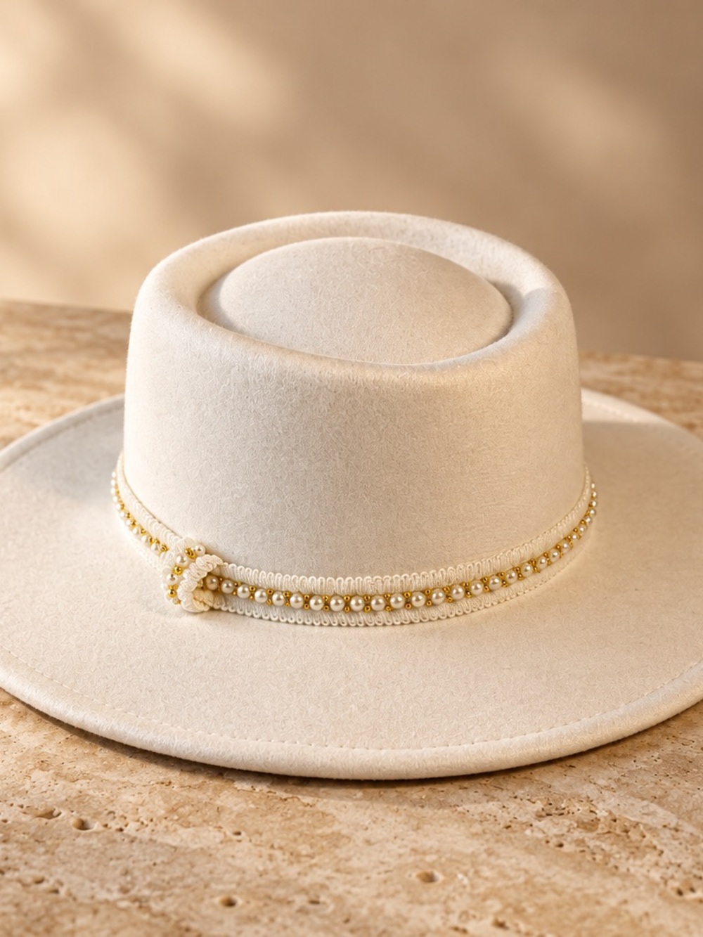 NWOT Cream Wide Brim Fedora Hat with Pearl & Gold Woven Band Detail